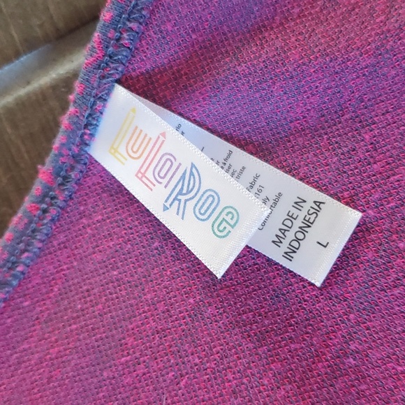 LuLaRoe Navy Pink Tshirt Women L - Picture 5 of 7
